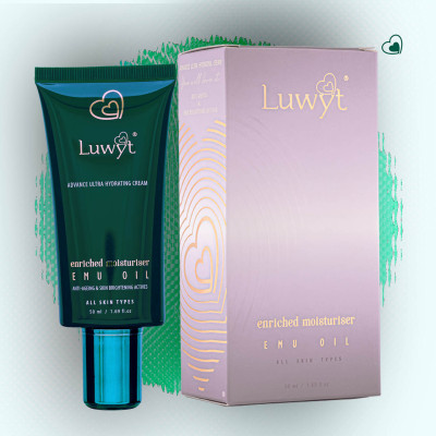 LUWYT ENRICHED MOISTURISER WITH EMU OIL

Emu Oil,
Glycerin,
Shea Butter,
Rosehip Oil,
Jojoba Oil,
Apricot Kernel Oil,
Witch Hazel,
Vitamin E (Tocopherol)
Bisabolol,
Long-Lasting Hydration - Locks in moisture throughout the day for soft, supple 